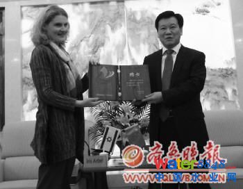 LɫRBL˾(zh)жIrisArbelŮʿCl(f)(jng)(j)ƸΕ(bo)ӛߗz