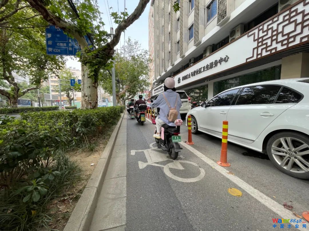 Ī·ЋDױԺTǰС΢c(din)ϾՈ(bo)/Ͻɽӛ  z